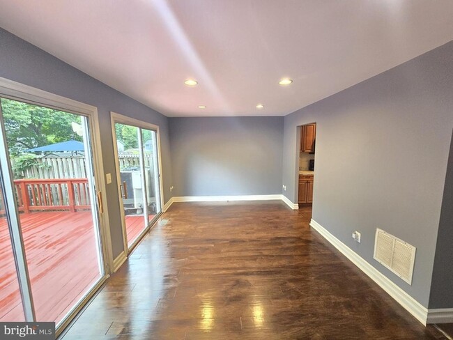 Primary Photo - 3 Bedroom Pasadena Home