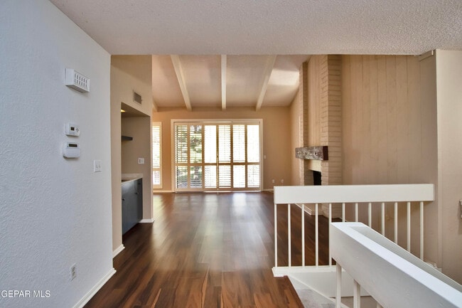 Building Photo - 5710 Mira Grande Dr