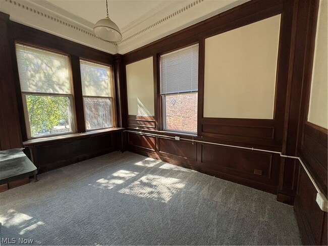 Building Photo - 5644 Broadway Ave