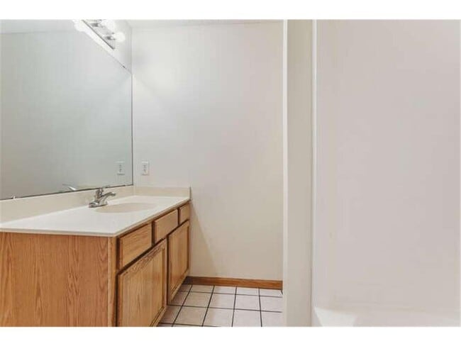 Building Photo - 17583 Foxboro Ln