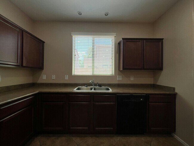 Building Photo - 3239 E Virgil Dr