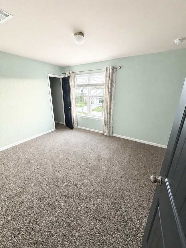 Building Photo - 2291 Raider Dr