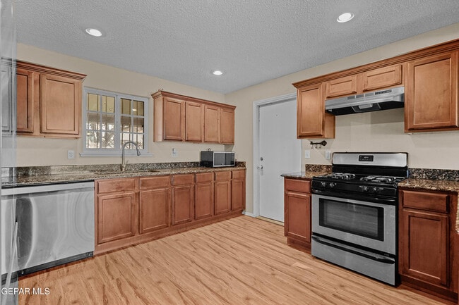 Building Photo - 3021 Orkney Rd