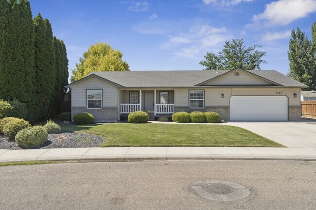 Primary Photo - 7483 E Nottingham Ln