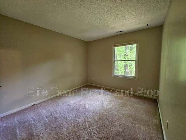Building Photo - 4015 Brownes Ferry Rd