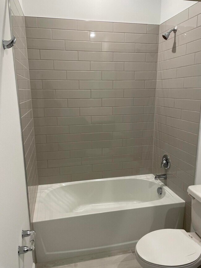 Building Photo - 14167 SW Solange St