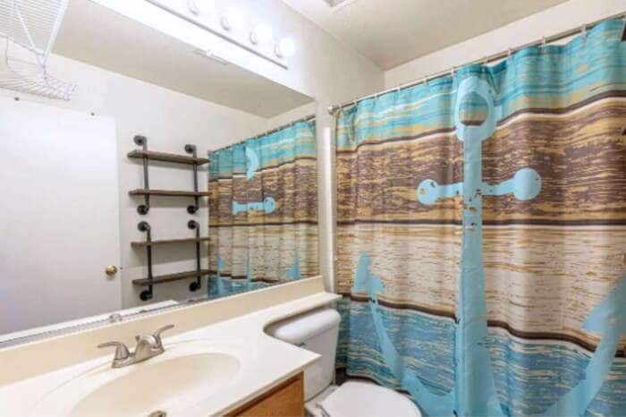 Building Photo - 329 S 161st Ln