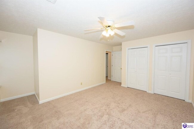 Building Photo - 1802 Oriole Dr