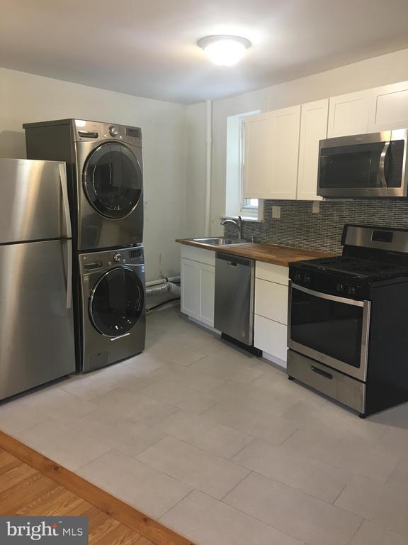 Building Photo - 4733 Umbria St