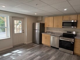 Building Photo - 149 Border St