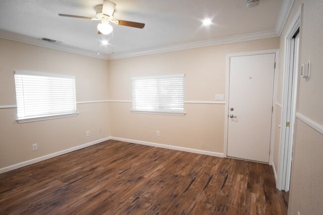 Building Photo - 150 S Lincoln St