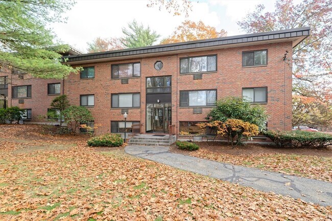 Primary Photo - 1325 Worcester Rd