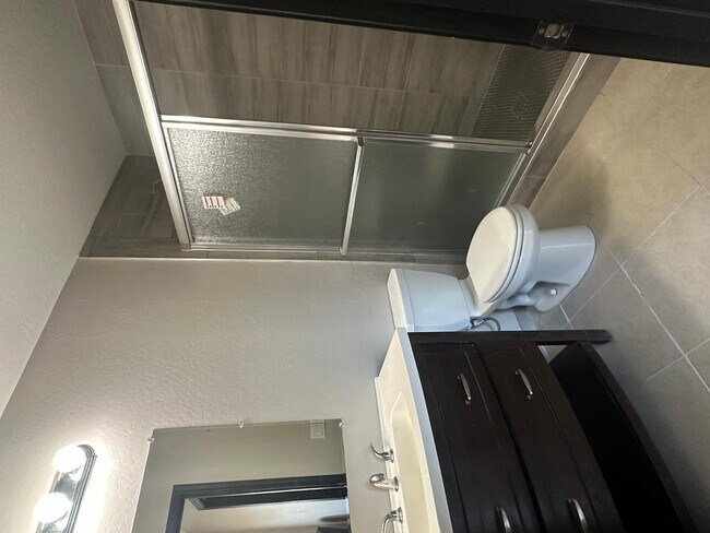 Building Photo - 1714 S 5th St