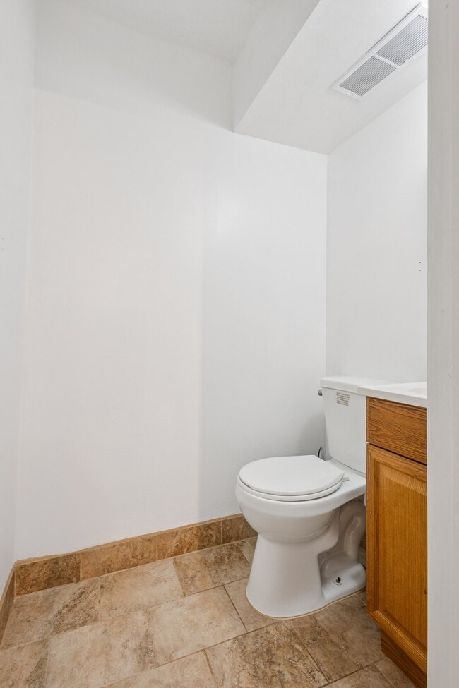 Building Photo - 20 Cherry Laurel Dr