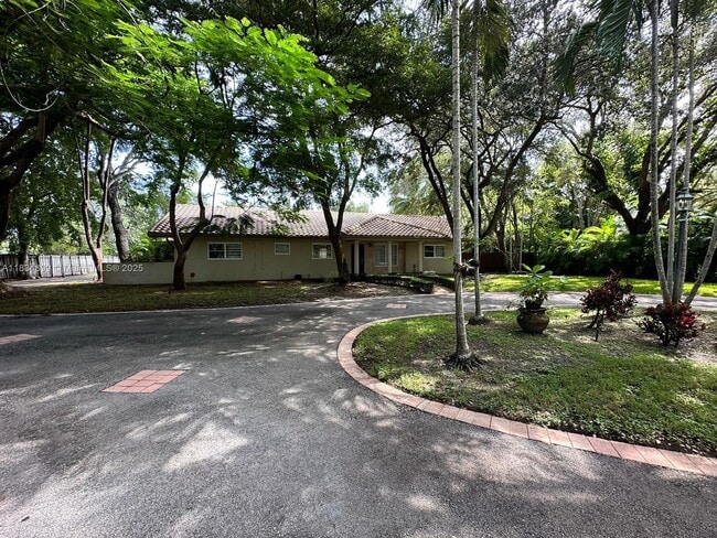Building Photo - 8755 SW 96th St
