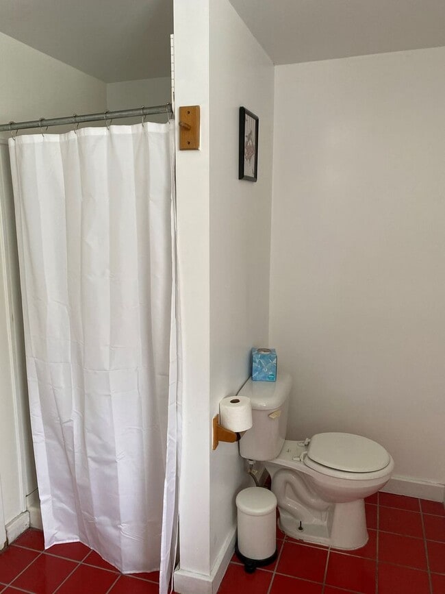 Building Photo - 931 S 10th St