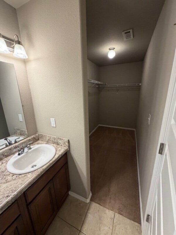 Building Photo - 1142 S Gentle Valley Dr