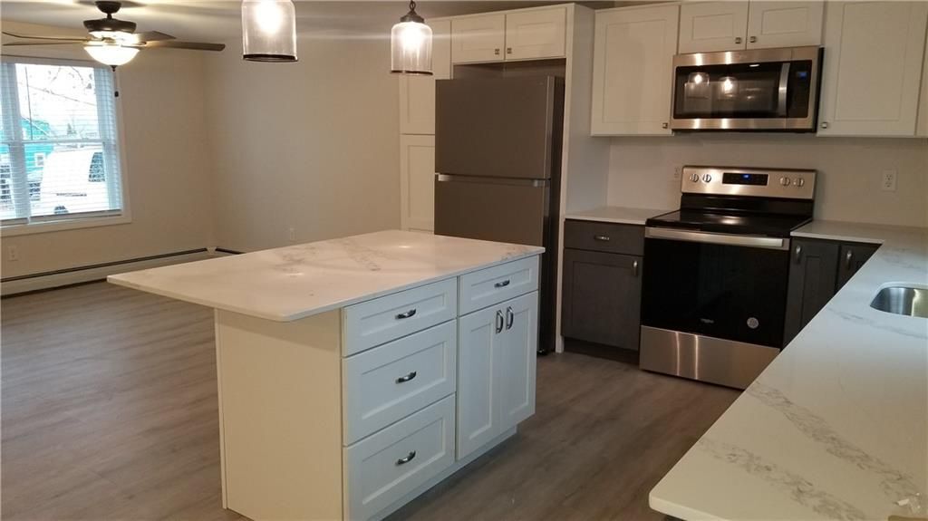 Building Photo - 8 Deluca St