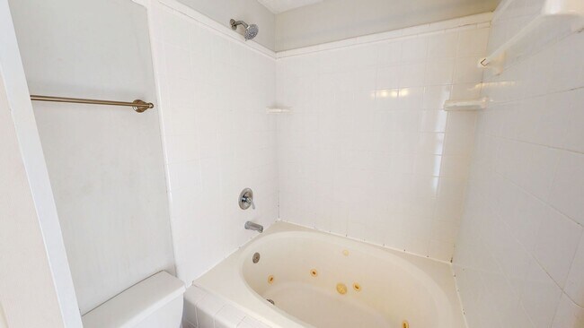 Building Photo - Updated 4 Bedroom w/ Privacy Fence in Jack Britt School District!