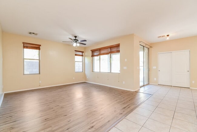 Building Photo - 2547 E Megan St