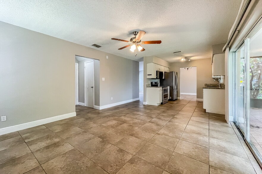 Building Photo - 1518 Crossridge Dr