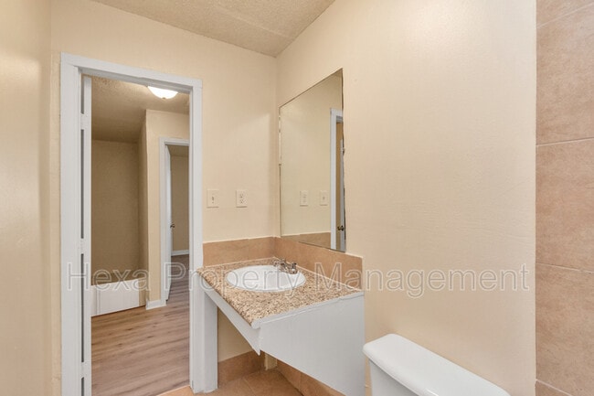 Building Photo - 6607 Brittmoore Rd