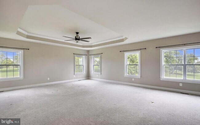 Building Photo - 14673 Falconaire Pl