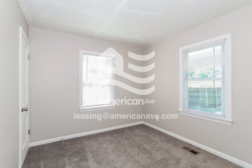 Building Photo - 1411 Francis Dr