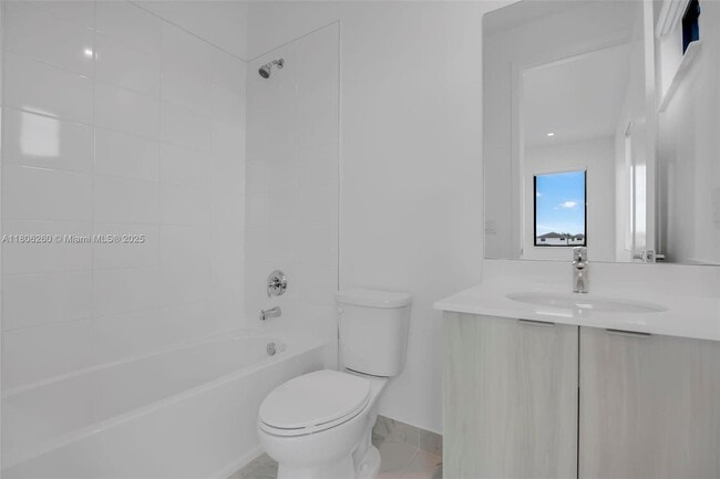 Building Photo - 4309 SW 176th Ave