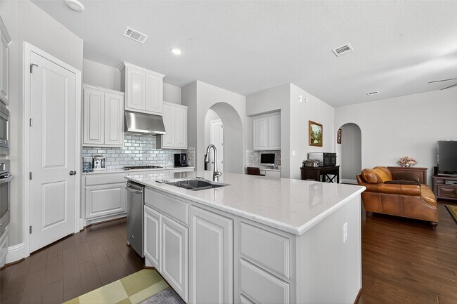 Building Photo - 14 Cottage Glen Ln