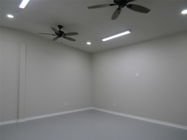 Building Photo - 1111 Sweet Corn Ct