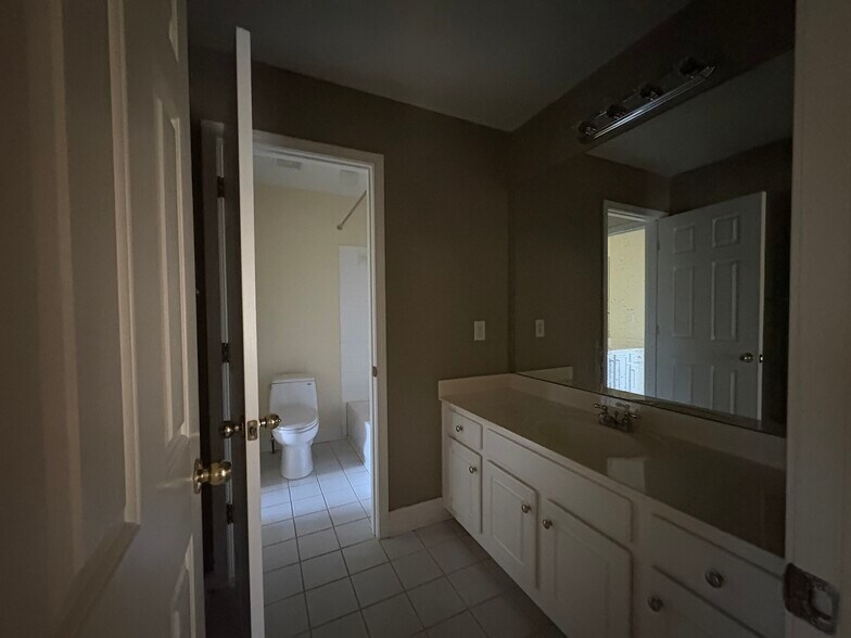 Building Photo - 1736 Brockett Rd