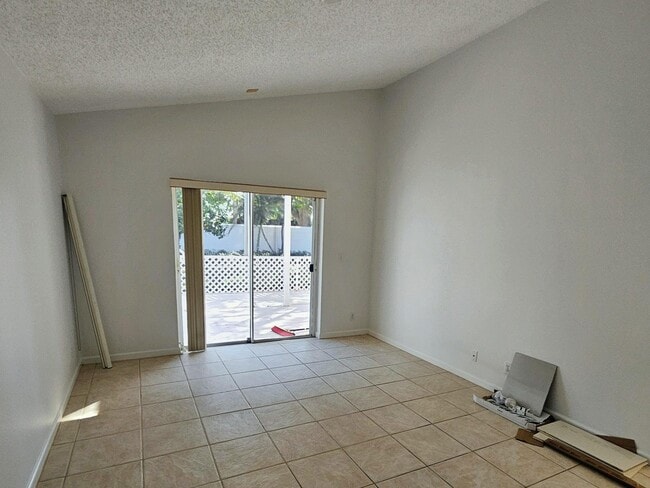 Building Photo - 114 Spoonbill Ct