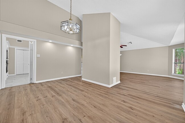Building Photo - 4132 Deerfield Village Dr