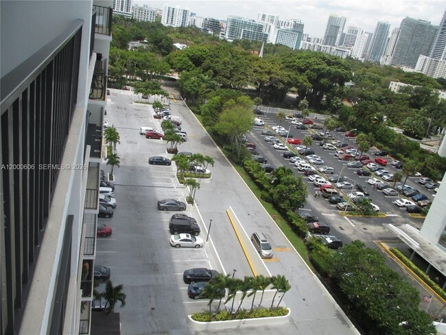 Building Photo - 1865 Brickell Ave