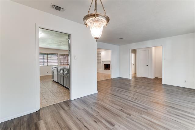 Building Photo - 2107 Briarwood Blvd