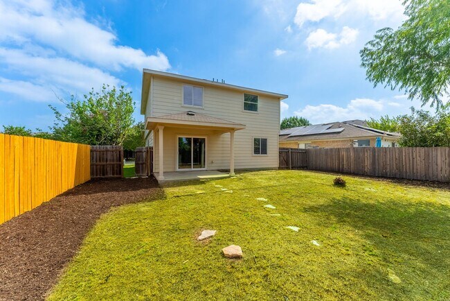 Building Photo - 1225 Anise Dr