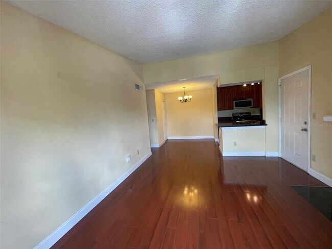 Building Photo - 2550 N Alafaya Trail