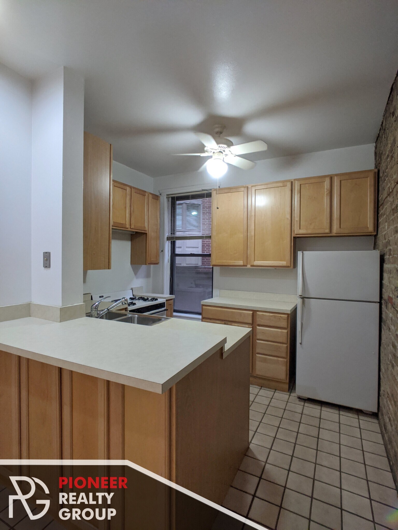 Building Photo - 1212 N Dearborn St