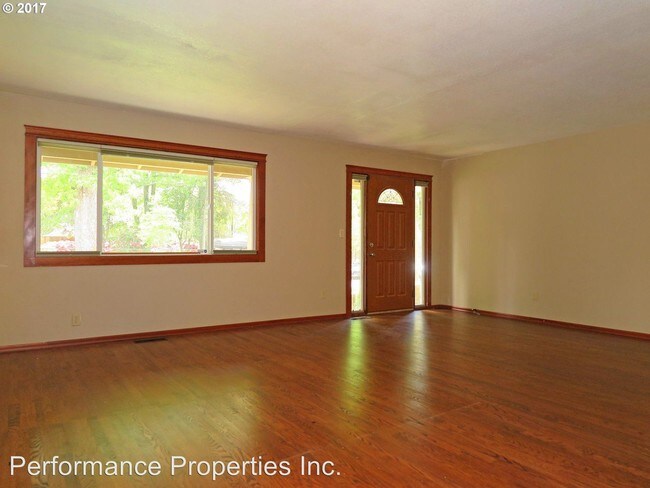 Building Photo - 4 br, 2 bath House - 7923 SE Sherman Street