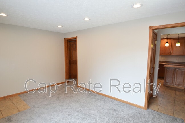 Building Photo - 2473 Renwood Pl