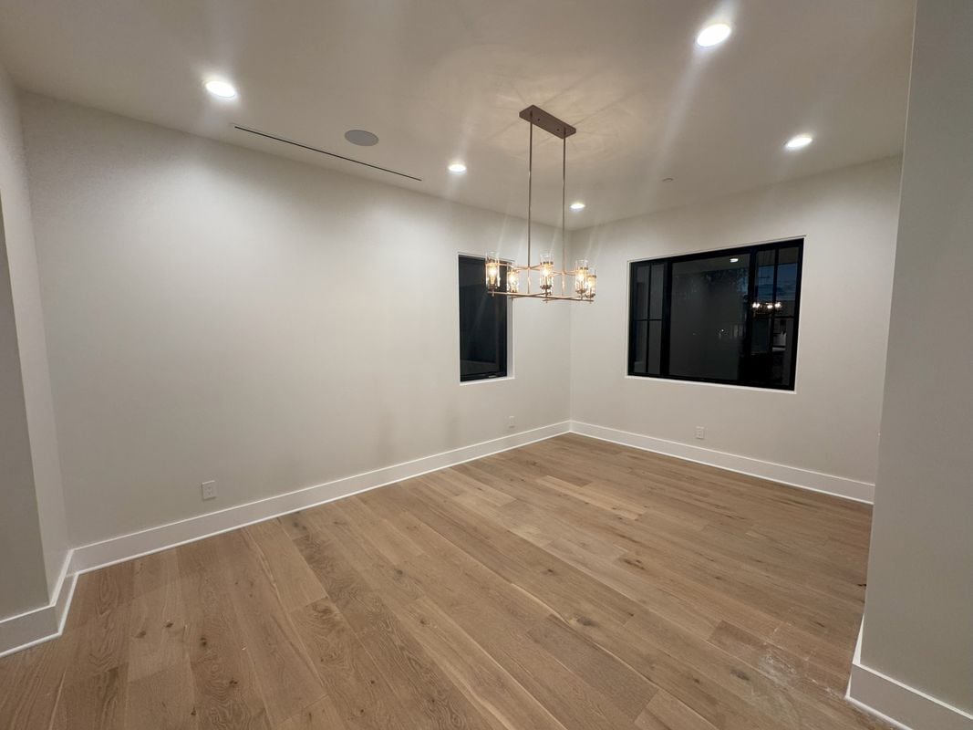 Building Photo - 3312 Kenilworth Dr