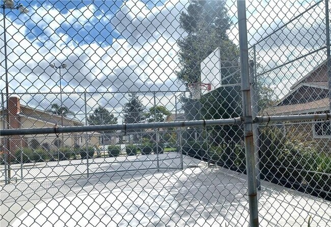 Building Photo - 11820 Gloxinia Ave
