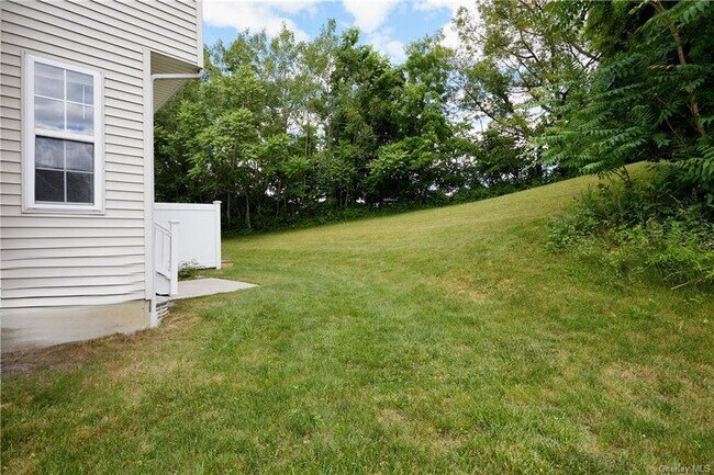 Building Photo - 2402 Rockledge Ct