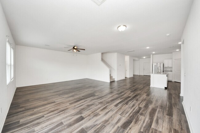 Building Photo - 2056 Spindletree Ln