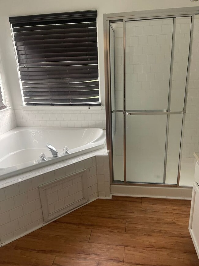 Building Photo - Charming 4BR Townhouse in Waldorf