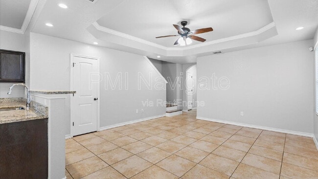 Building Photo - 6962 Lakeview Dr.