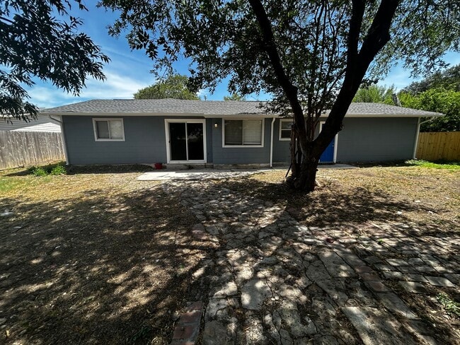 Building Photo - 7447 Fieldgate Dr