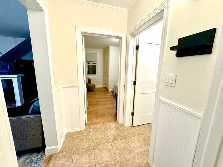 Building Photo - 3023 Harvard Ave