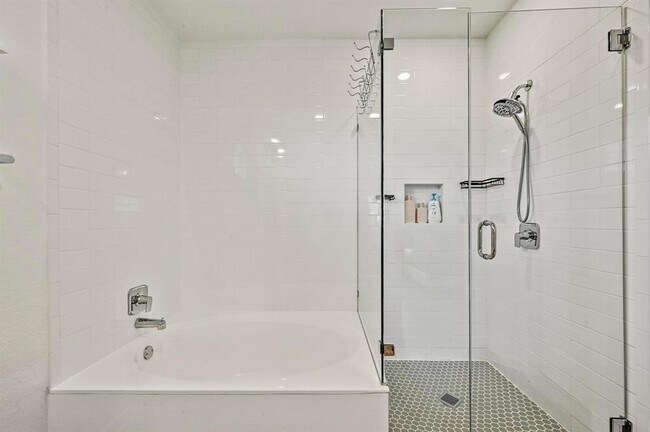 Building Photo - 2037 Wilsons Warbler Dr